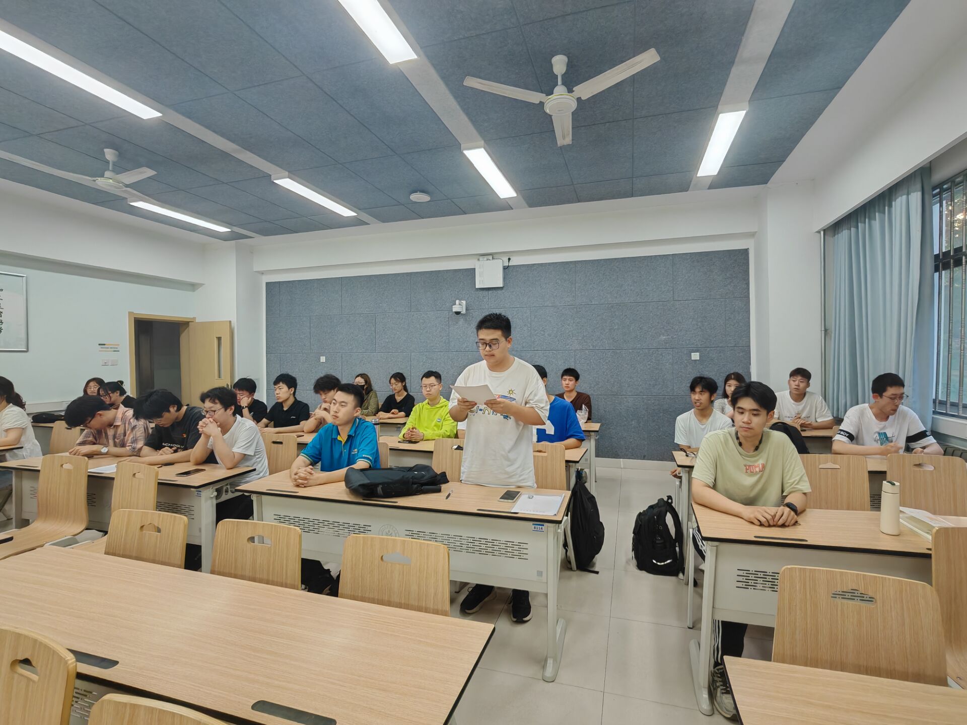 【机电本科生党支部】“学习贯彻习近平总书记在湖南考察时的重要讲话”政治理论学习照片(6).jpg