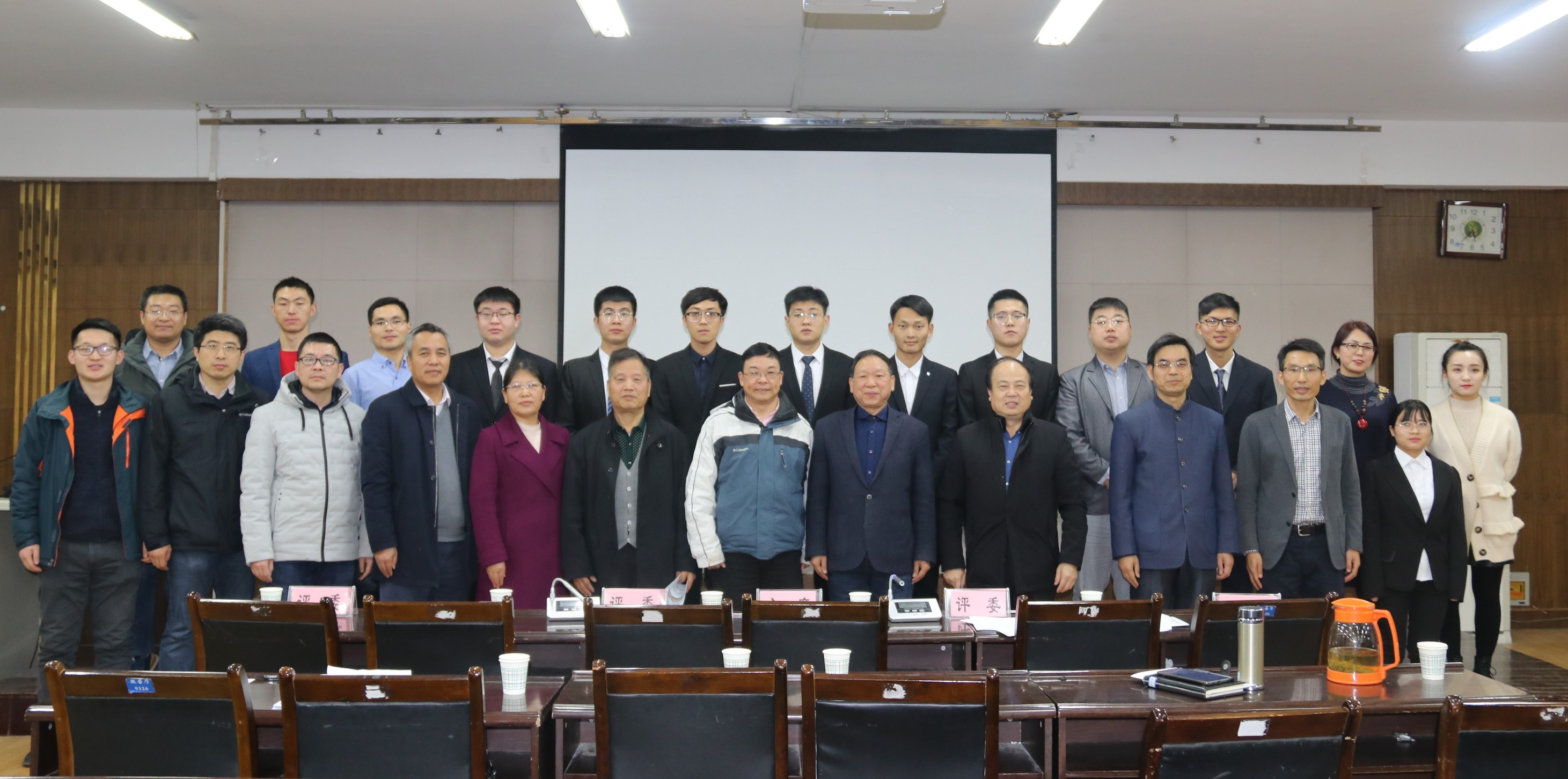 b4424a827e074ed894106fb123ac3051.jpg b4424a827e074ed894106fb123ac3051.jpg